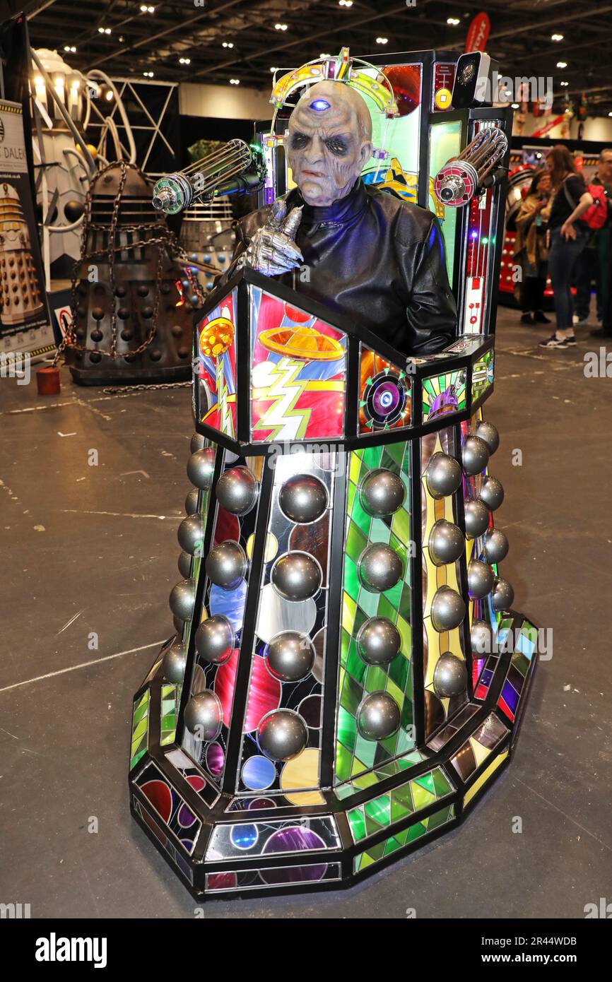 Londres, Royaume-Uni. 26th mai 2023. Davros et un Dalek à MCM London Comic con 2023 à Excel à Londres crédit: Paul Brown/Alay Live News Banque D'Images