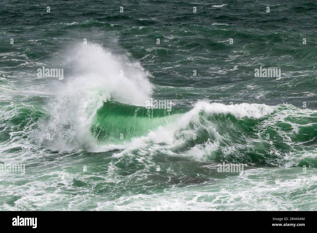 Wild Sea au large de la côte nord de l'Écosse près de Durness dans Sutherland Banque D'Images