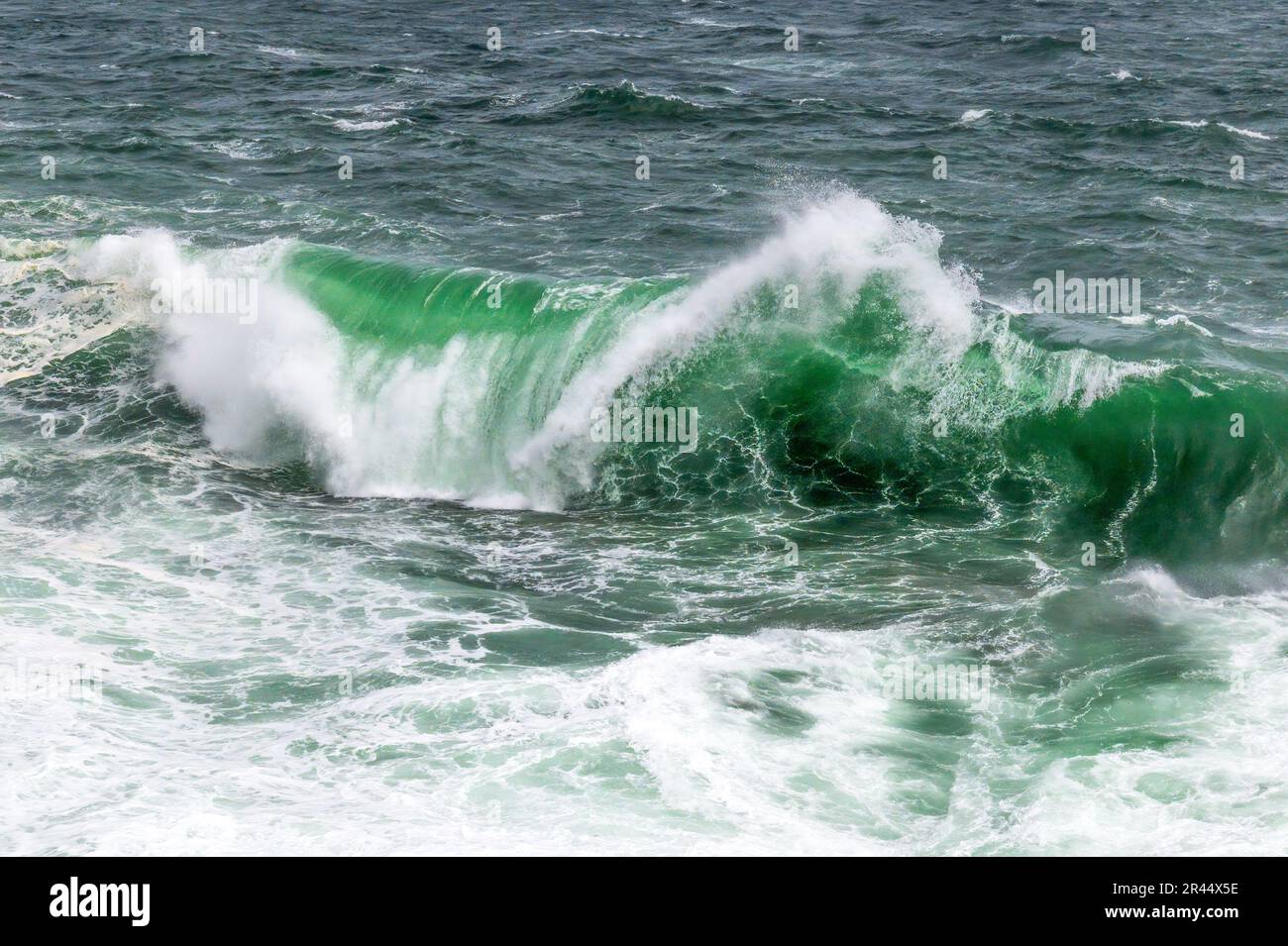 Wild Sea au large de la côte nord de l'Écosse près de Durness dans Sutherland Banque D'Images