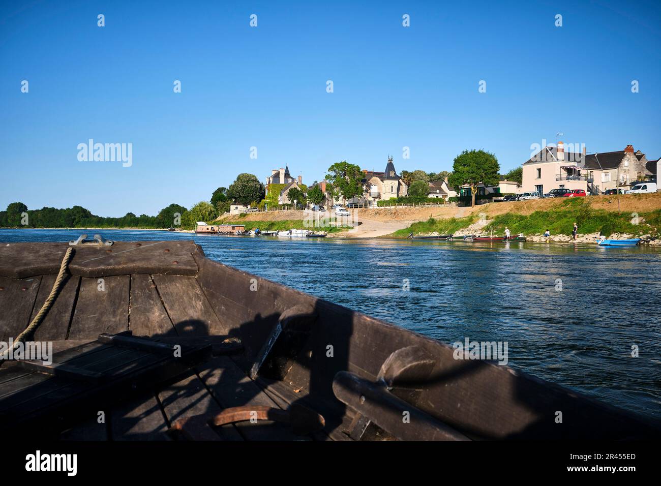 Behuard (nord-ouest de la France) : rives de la Loire. Excursion en bateau sur la rivière et vue d'ensemble de Rochefort-sur-Loire Banque D'Images