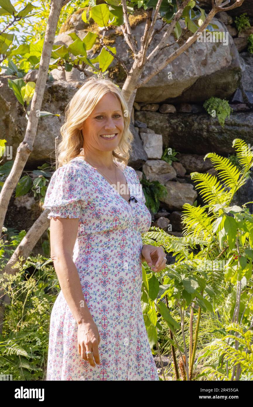 Sophie Raworth au Chelsea Flower Show 2023 ; personnalité médiatique, célébrité, radiodiffuseur, présentateur et journaliste, Chelsea, Londres, Royaume-Uni Banque D'Images