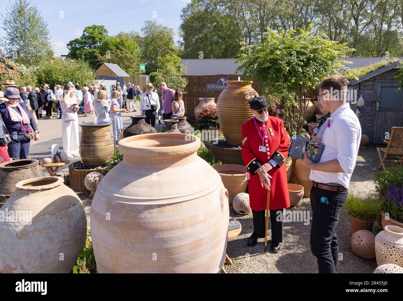 Un retraité de Chelsea, ou un vétéran de l'armée britannique en uniforme au Chelsea Flower Show 2023, Chelsea London, Royaume-Uni Banque D'Images
