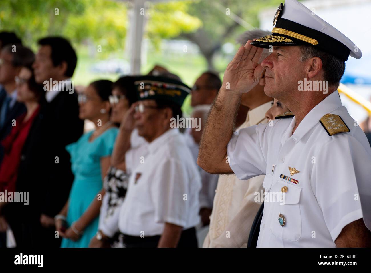 HONOLULU (10 avril 2023), sous-ministre John C. Aquilino, commandant des États-Unis Indo-Pacific Command, assiste à la commémoration de « Araw ng Kagitingan » à Honolulu. Le jour philippin de la vaillance reconnaît le service des militaires philippins et le sacrifice de plus de 10 000 militaires philippins et américains qui ont perdu la vie pendant la bataille de Bataan et sa marche suivante. USINDOPACOM s'est engagé à renforcer la stabilité dans la région Asie-Pacifique en encourageant la coopération en matière de sécurité, en encourageant le développement pacifique, en réagissant aux imprévus, en prévenant l'agression et, le cas échéant, se battre pour Banque D'Images