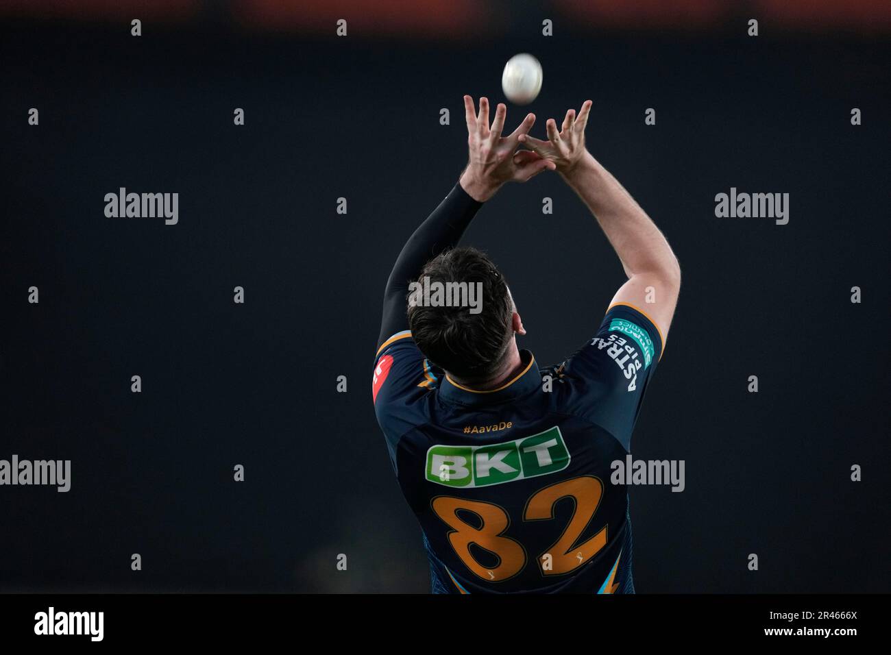 Gujrat Titans' Josh Little takes the catch of Mumbai Indians' captain Rohit Sharma during the Indian Premier League qualifier cricket match between Gujarat Titans and Mumbai Indians in Ahmedabad, India, Friday, May 26, 2023. (AP Photo/Ajit Solanki) Banque D'Images