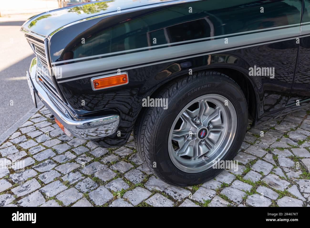 Une voiture historique NISSAN Datsun 1200 Banque D'Images