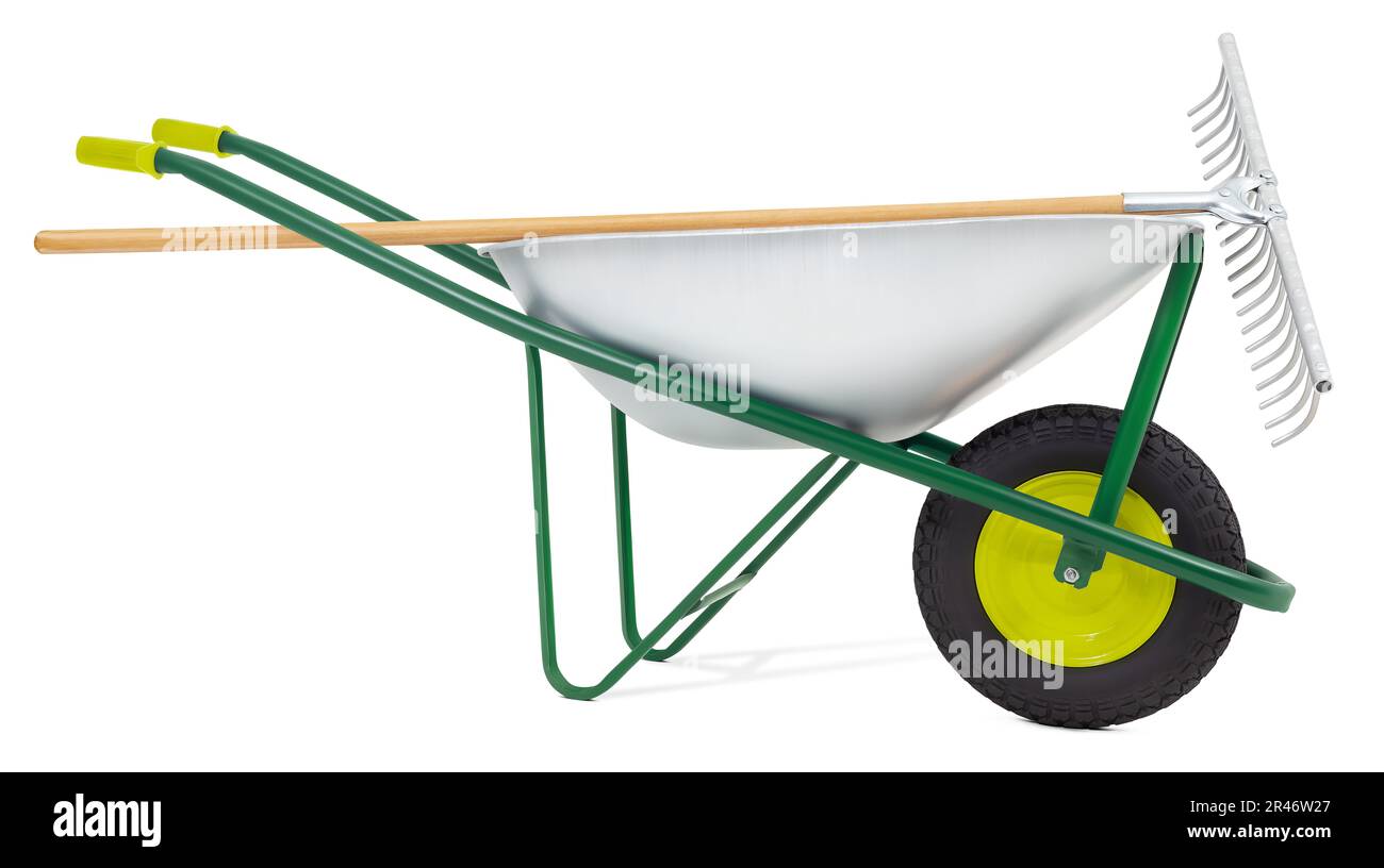 Brouette avec râteau, isolée sur fond blanc avec chemin d'écrêtage. Outil d'équipement de jardinage pour le travail de potager ou l'entretien de pelouse et de plantes. N° SPR Banque D'Images