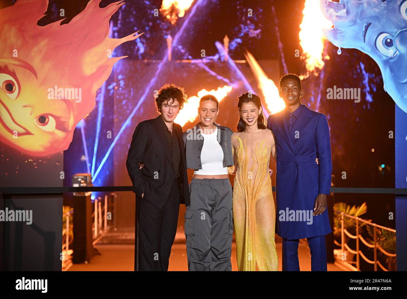 (De gauche à droite) Vincent Lacoste, Adele Exarchopoulos, Leah Lewis et Mamoudou Athie assistant au photocall pour Elemental lors du Festival de Cannes 76th à Cannes, France. Date de la photo: Vendredi 26 mai 2023. Le crédit photo devrait se lire comme suit : Doug Peters/PA Wire Banque D'Images