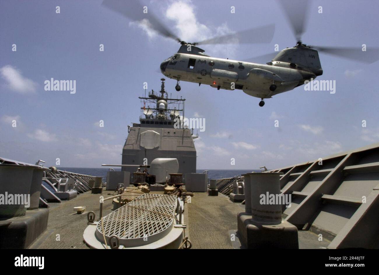 US Navy USS Hue City - CH-46 Banque D'Images