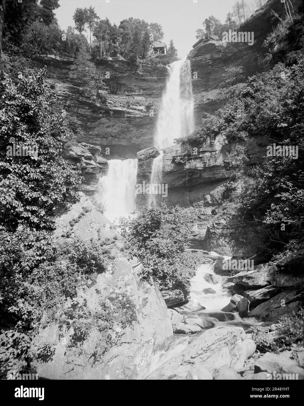 Kaaterskill Falls from Below, Catskill MTS., N.Y., entre 1895 et 1910. Banque D'Images