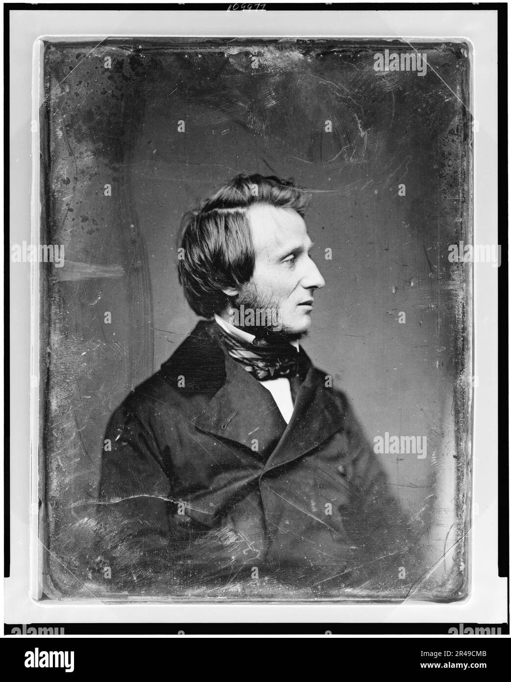 Homme non identifié, [Cyrus Field?], portrait tête-et-épaules, trois quarts à droite, la tête en profil, avec des murmures latérales, entre 1844 et 1860. Banque D'Images