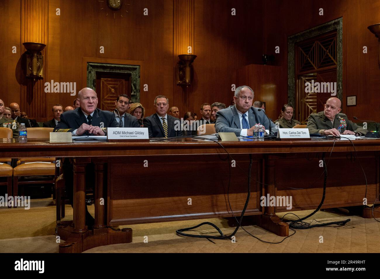 LE chef des opérations navales (CNO) DE WASHINGTON (28 mai 2023), le SMA Mike Gilday, présente son témoignage à l'audience du sous-comité des crédits du Sénat sur la défense au sujet de la demande de budget de la défense de l'exercice 2023. Banque D'Images