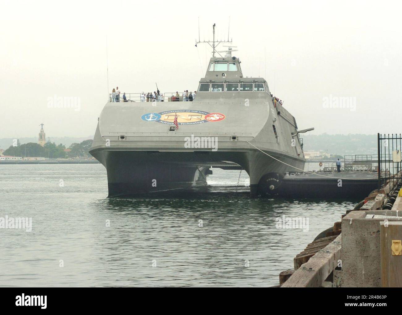 US Navy le littoral de la Marine 'sea Fighter' (FSF-1) est arrivé à Broadway Pier, son nouveau homeport. Banque D'Images