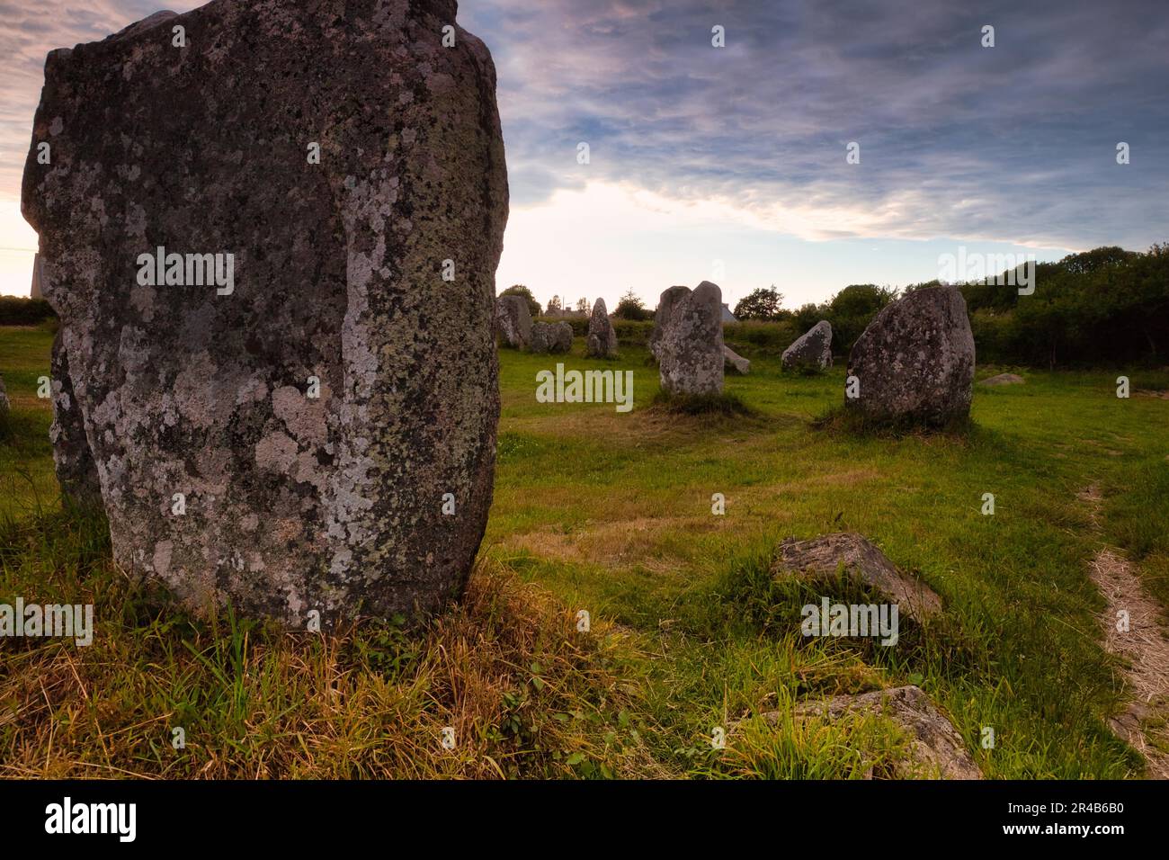 Rangées de pierres mégalithiques de Kerzerho, commune d'Erdeven, département du Morbihan, Bretagne, France Banque D'Images