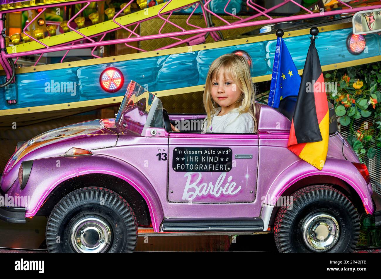 Carrousel pour enfants, parcours de foire, marché de l'Ascension, Kempten, Allgaeu, Bavière, Allemagne Banque D'Images