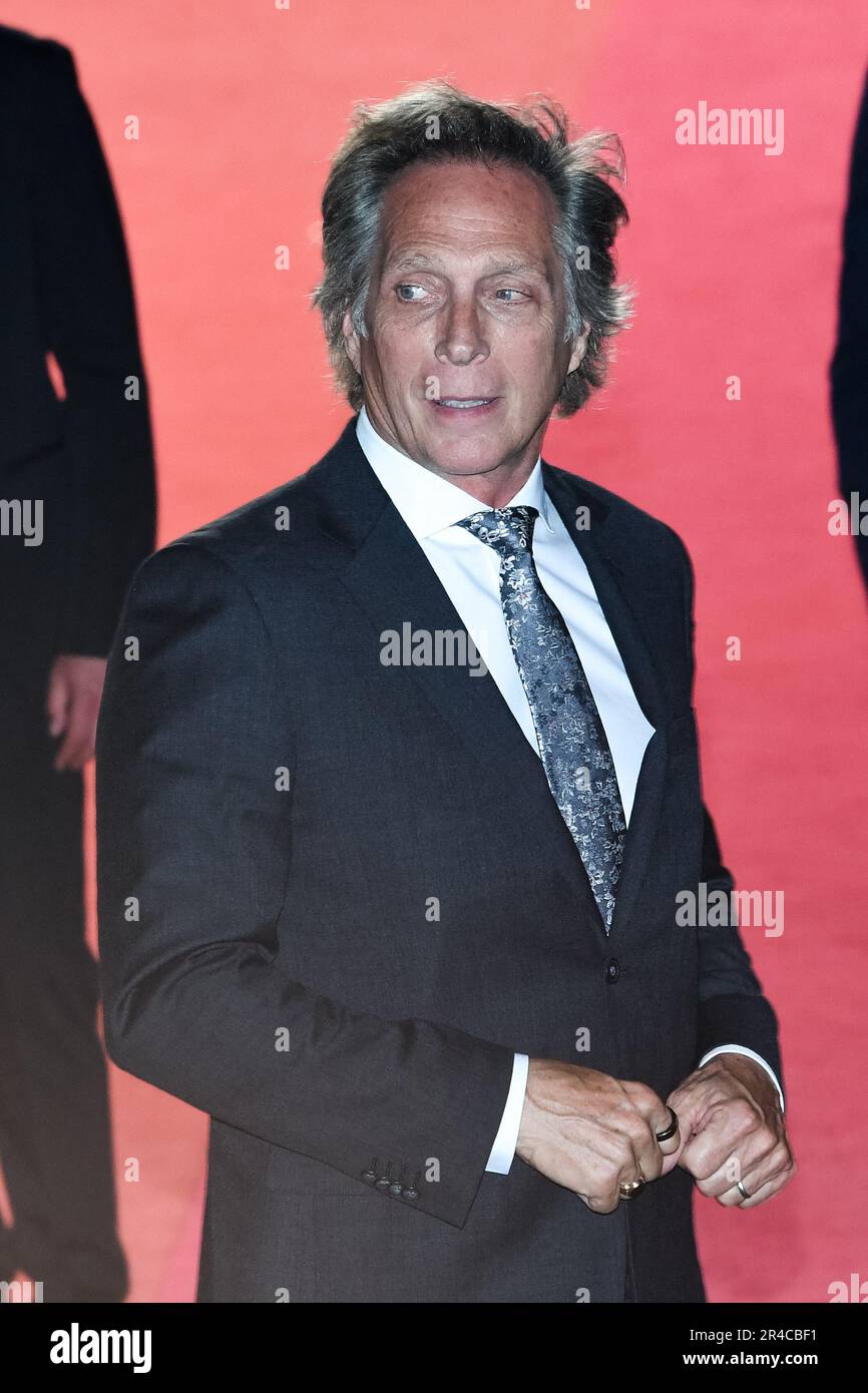 Cannes, France. 27th mai 2023. Gareth West, Rebel Rodriguez, Racer Rodriguez, directeur Robert Rodriguez, William Fichtner, Artur Galstian et Oussama Alqass participant au tapis rouge « hypnotique » lors du Festival international du film de Cannes 76th, au Palais des Festivals, Festival du film de Cannes 76th, à Cannes, en France, sur 26 mai 2023. Photo de Lionel Urman/ABACAPRESS.COM crédit: Abaca Press/Alay Live News Banque D'Images