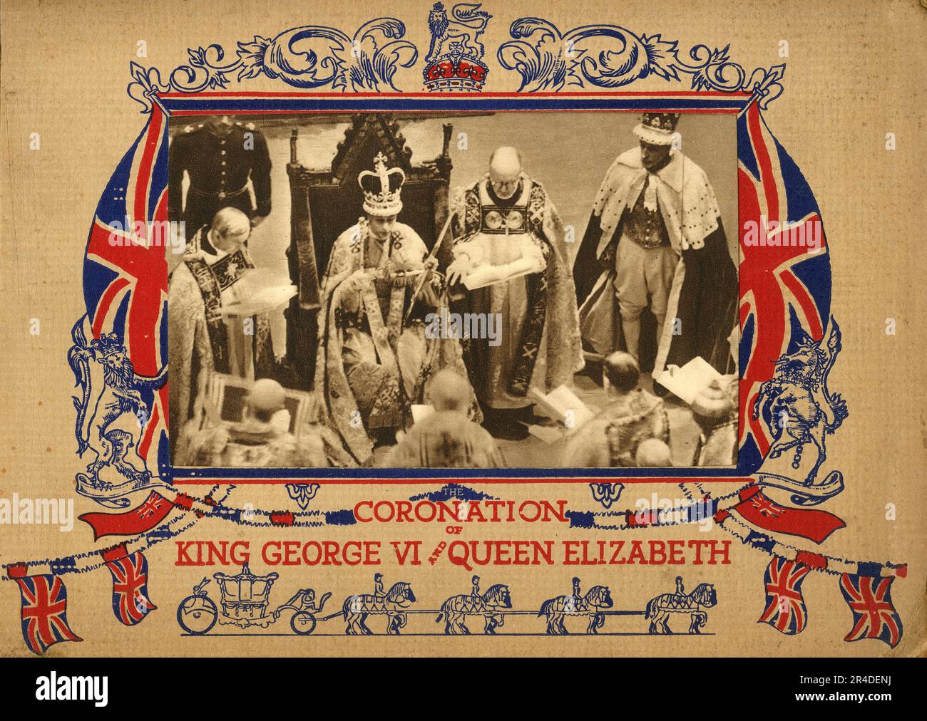 'Le roi couronné George VI assis sur la chaise de couronnement', 1937. De "The Coronation of King George VI and Queen Elizabeth". [The Photochrome Co. Ltd., Londres, 1937 ] Banque D'Images