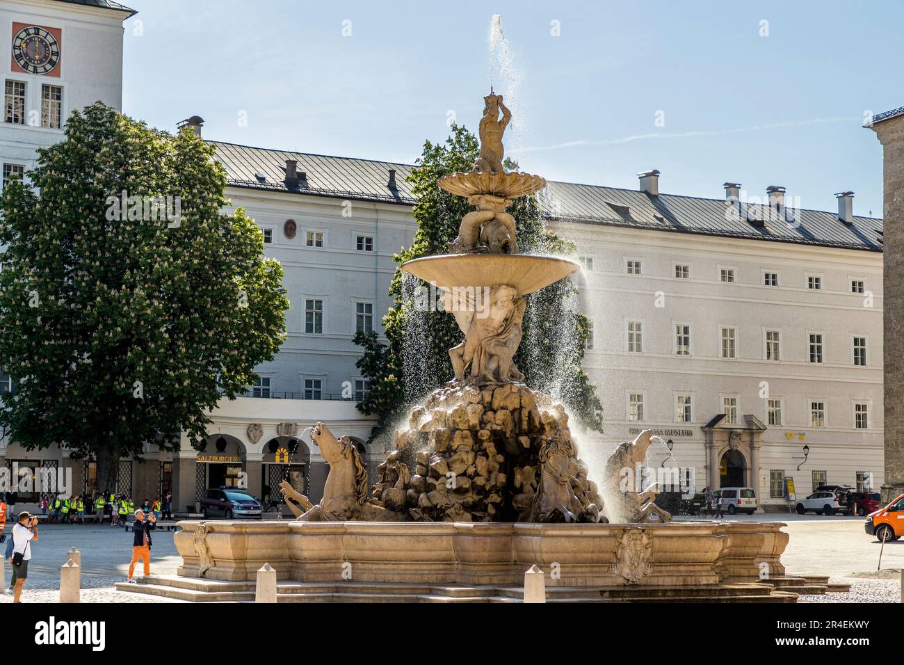 La fontaine de la résidence sur la place de la résidence à Salzbourg, Autriche Banque D'Images
