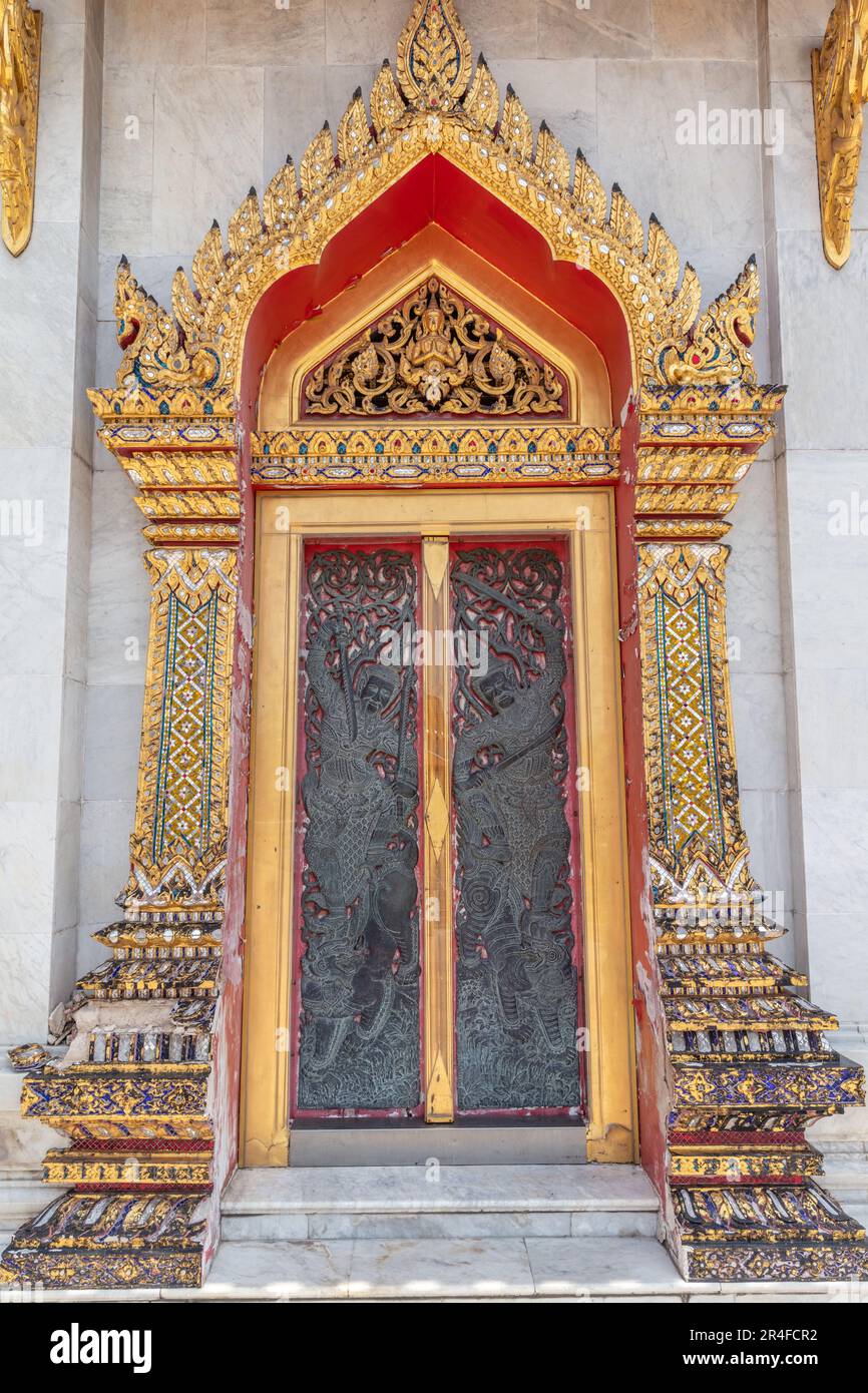 Salle d'ordination (ubosoot) de Wat Benchamabophit Dusitvanaram (Temple de marbre), temple bouddhiste (wat) à Bangkok, Thaïlande Banque D'Images