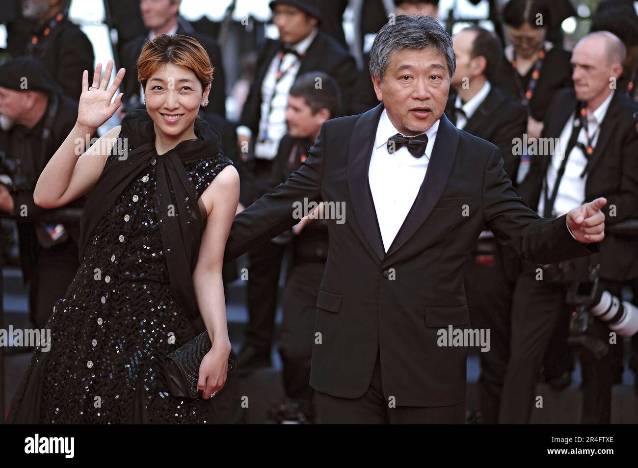 Sakura Ando und Hirokazu Koreeda BEI der Abschlussveranstaltung mit der Premiere des animations films 'Elemental' auf dem Festival de Cannes 2023 / 76. Internationale Filmfestspiele von Cannes im Palais des Festivals. Cannes, 27.05.2023 Banque D'Images Sakura Ando und Hirokazu Koreeda BEI der Abschlussveranstaltung mit der Premiere des animations films 'Elemental' auf dem Festival de Cannes 2023 / 76. Internationale Filmfestspiele von Cannes im Palais des Festivals. Cannes, 27.05.2023 Banque D'Images