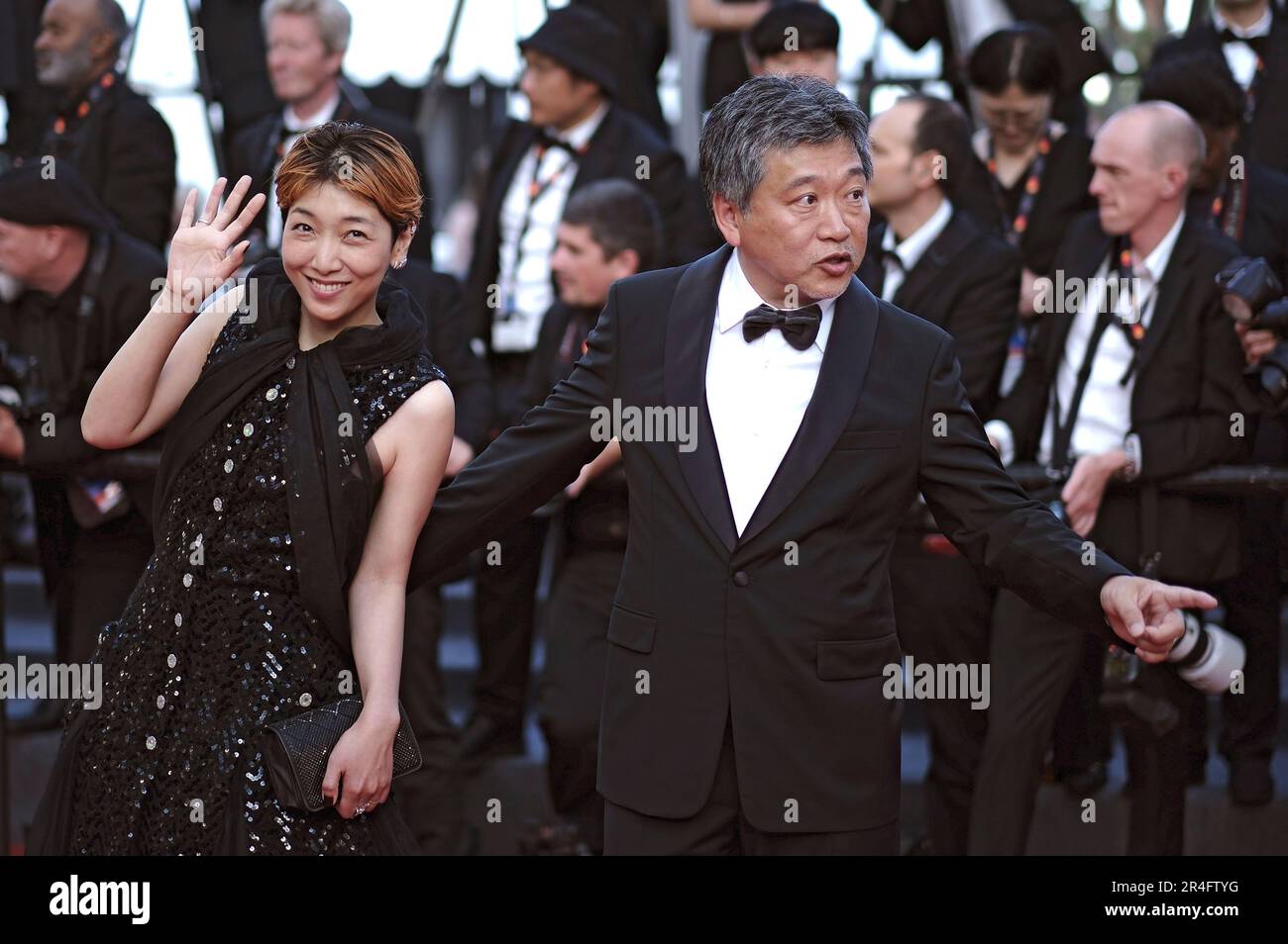 Sakura Ando und Hirokazu Koreeda BEI der Abschlussveranstaltung mit der Premiere des animations films 'Elemental' auf dem Festival de Cannes 2023 / 76. Internationale Filmfestspiele von Cannes im Palais des Festivals. Cannes, 27.05.2023 Banque D'Images Sakura Ando und Hirokazu Koreeda BEI der Abschlussveranstaltung mit der Premiere des animations films 'Elemental' auf dem Festival de Cannes 2023 / 76. Internationale Filmfestspiele von Cannes im Palais des Festivals. Cannes, 27.05.2023 Banque D'Images