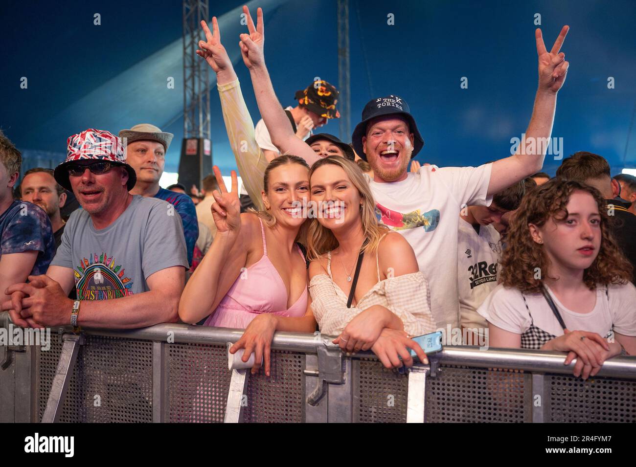 Warrington, Royaume-Uni. 27th mai 2023. Les festivaliers ont été élés le jour 1 du Festival 2023 de la semaine de la NBHD de Warrington, crédit : Gary Mather/Alamy Live News Banque D'Images