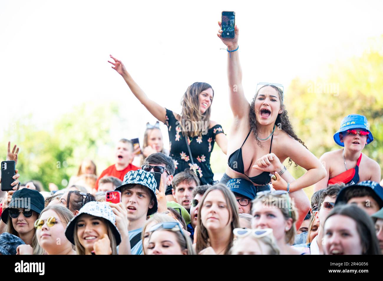 Warrington, Royaume-Uni. 27th mai 2023. Les festivaliers ont été élés le jour 1 du Festival 2023 de la semaine de la NBHD de Warrington, crédit : Gary Mather/Alamy Live News Banque D'Images