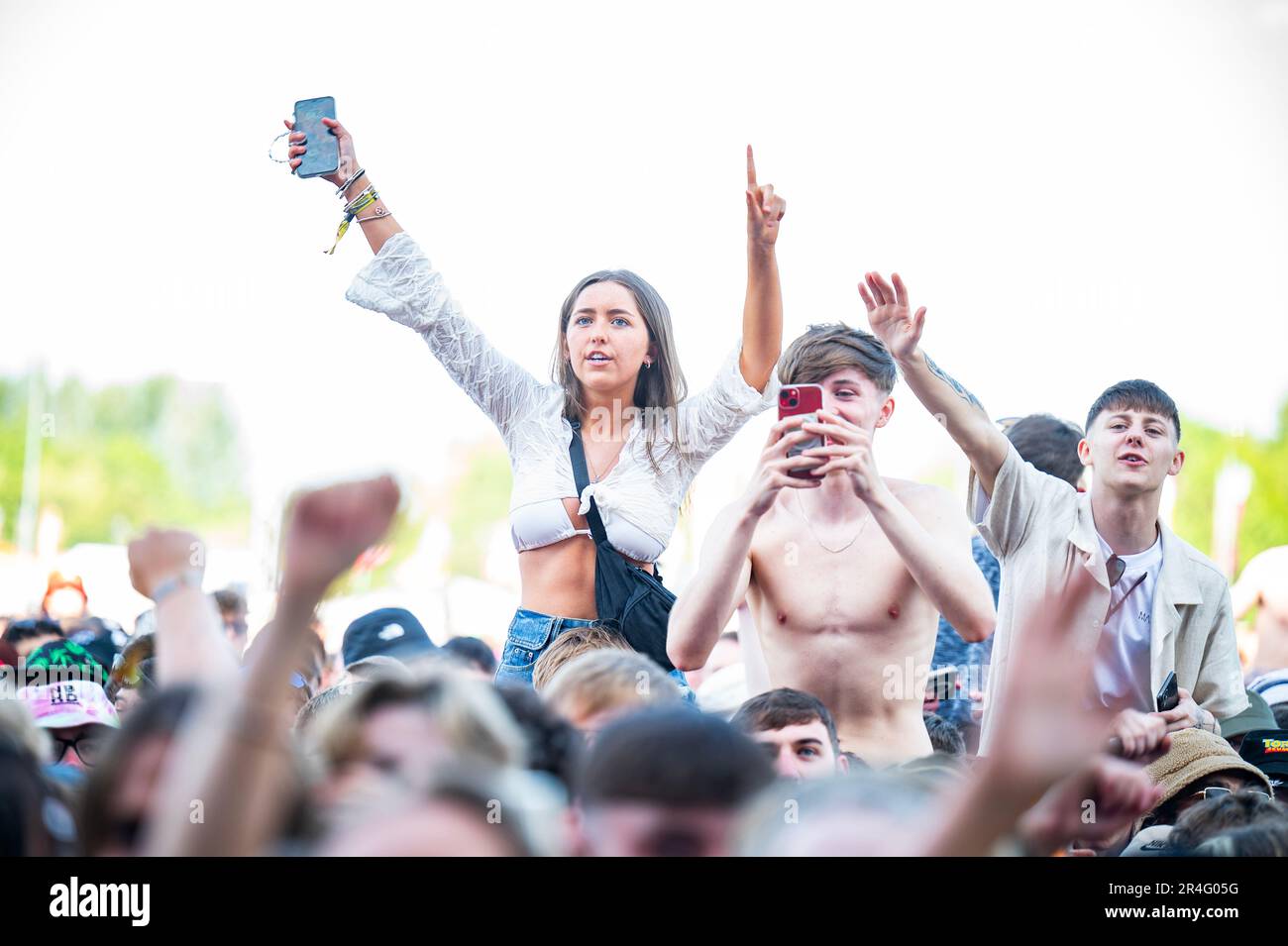 Warrington, Royaume-Uni. 27th mai 2023. Les festivaliers ont été élés le jour 1 du Festival 2023 de la semaine de la NBHD de Warrington, crédit : Gary Mather/Alamy Live News Banque D'Images