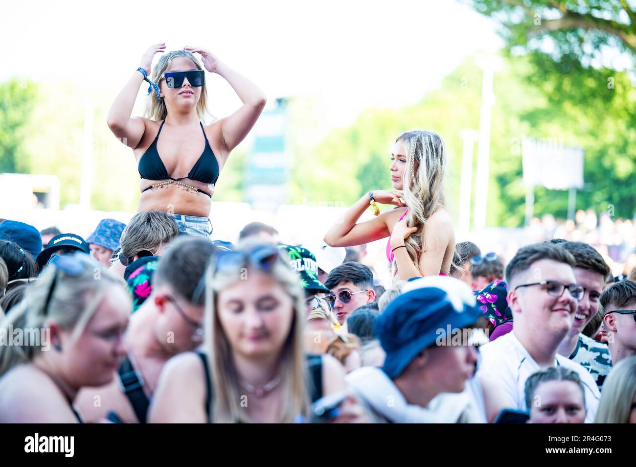 Warrington, Royaume-Uni. 27th mai 2023. Les festivaliers ont été élés le jour 1 du Festival 2023 de la semaine de la NBHD de Warrington, crédit : Gary Mather/Alamy Live News Banque D'Images