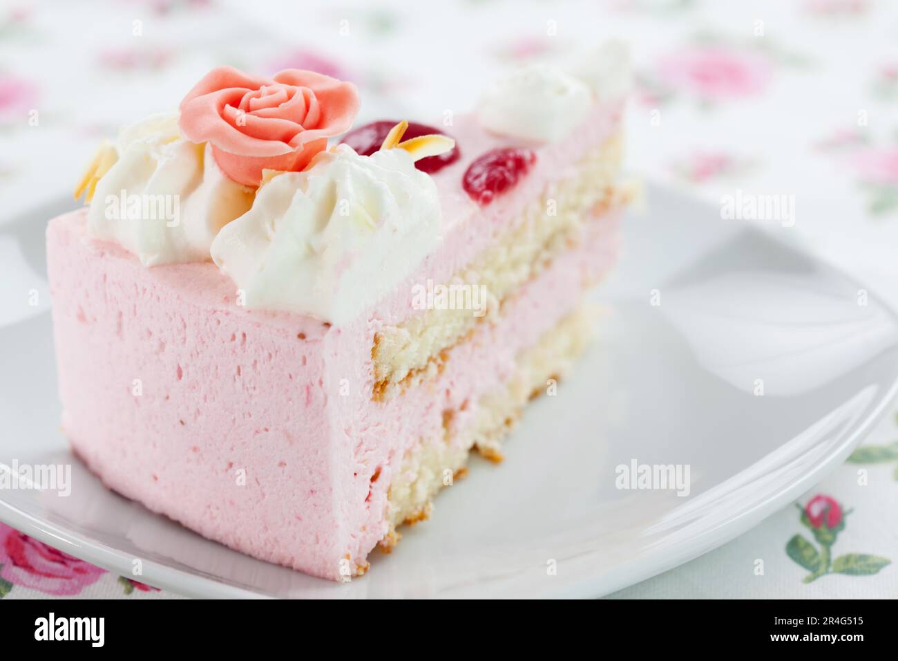 Détail de délicieux gâteau crème de fraise - shallow DOF Banque D'Images