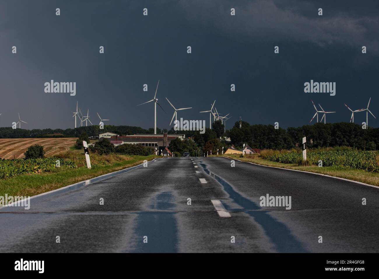 L'énergie éolienne menace le ciel Banque D'Images