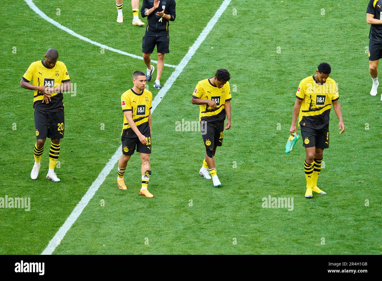 Anthony Modeste Nr. 20 BVB Raphael Guerreiro, BVB 13 Julien Duranville , BVB 16 Sébastien Haller, BVB 9 après le match BORUSSIA DORTMUND - FSV MAINZ 05 2-2, BVB a perdu la chance pour le titre. 1.Ligue allemande de football sur 27 mai 2023 à Dortmund, Allemagne. Saison 2022/2023, match jour 34, 1.Bundesliga, 34.Spieltag, BVB, MZ, © Peter Schatz / Alamy Live News - LES RÉGLEMENTATIONS DFL INTERDISENT TOUTE UTILISATION DE PHOTOGRAPHIES comme SÉQUENCES D'IMAGES et/ou QUASI-VIDÉO - Banque D'Images