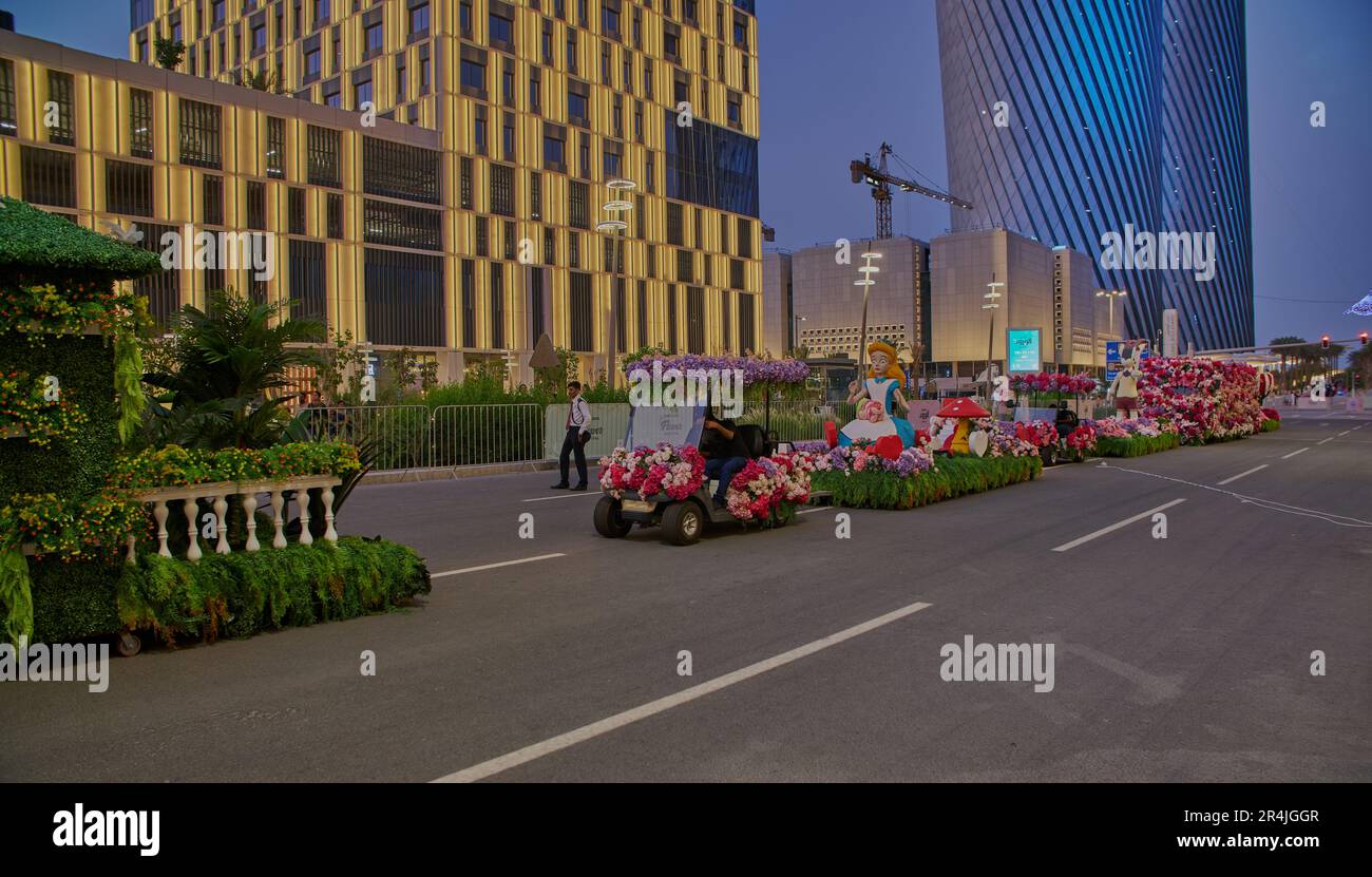 DARB Lusail Flower Festival 2023, boulevard Lusail, ville de Lusail, Qatar. Banque D'Images