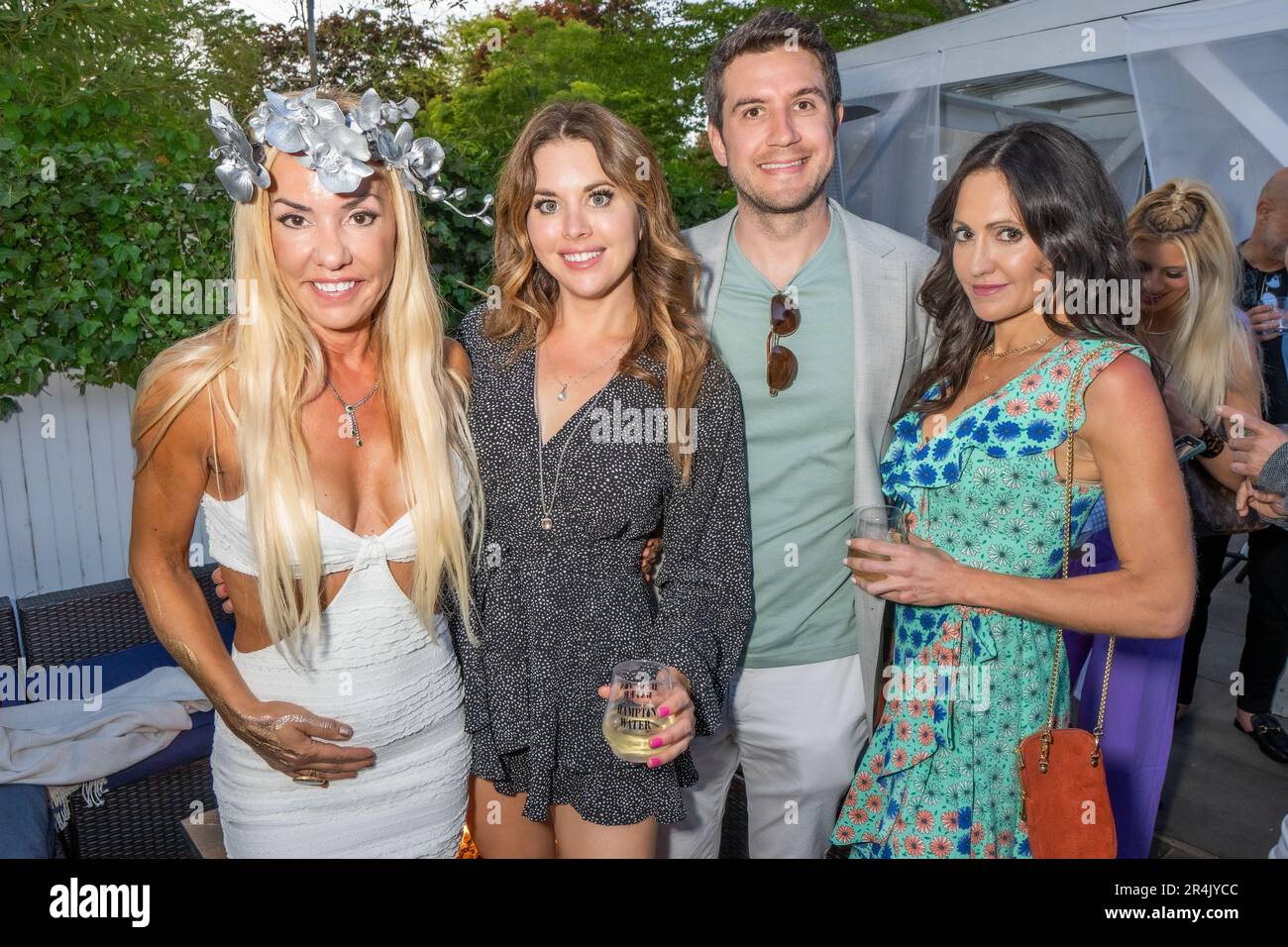 Luciana Pampalone, Mary Warnock, Eric Warnock et Morgan Oliveira assistent à Hazel Forrester célèbre l'été et à 'Serve the Hamptons' au Blu Mar à Southampton, NY sur 27 mai 2023. (Photo de David Warren /Sipa? USA) crédit: SIPA USA/Alay Live News Banque D'Images