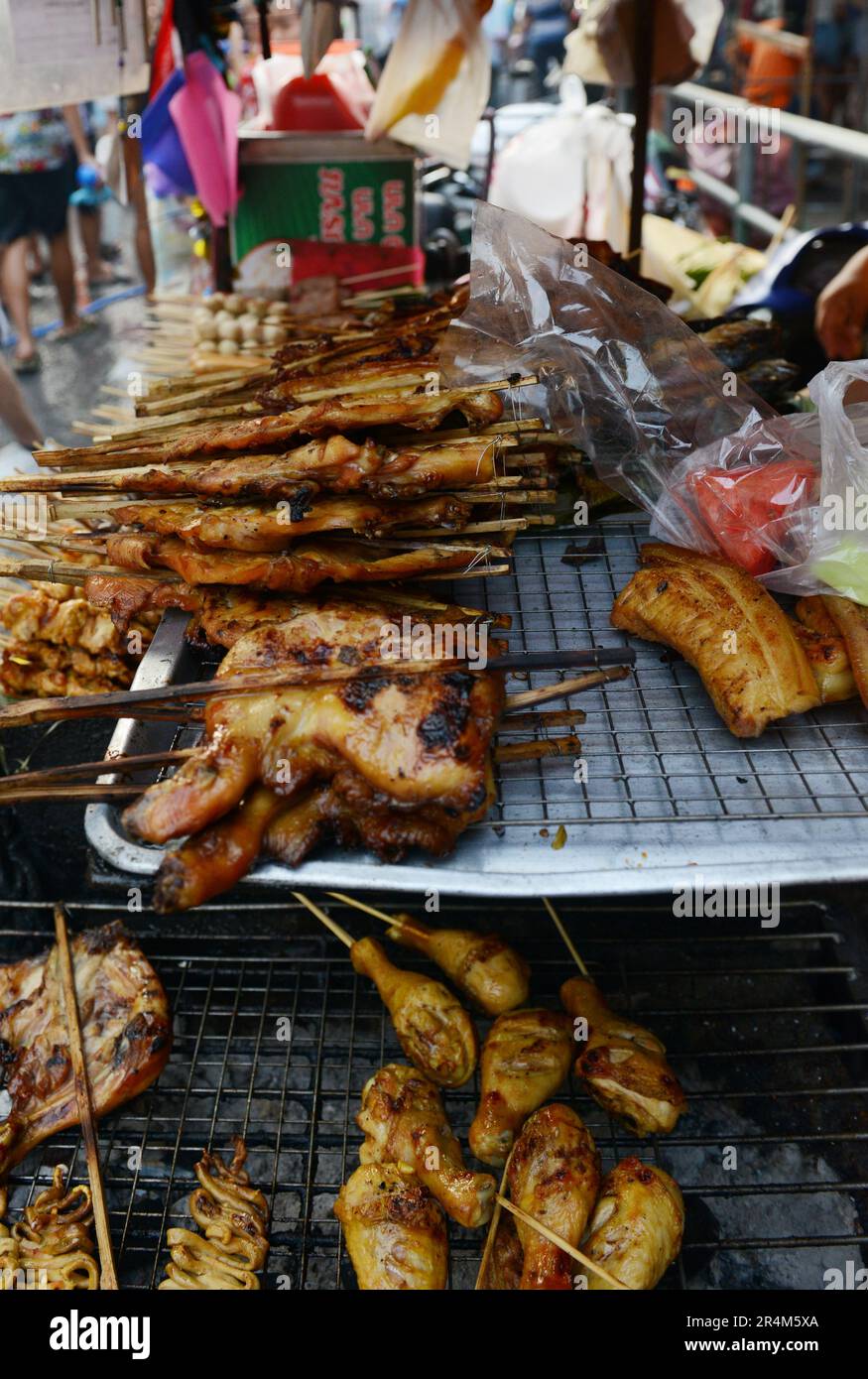 Poulet grillé thaï Banque de photographies et d'images à haute résolution -  Alamy