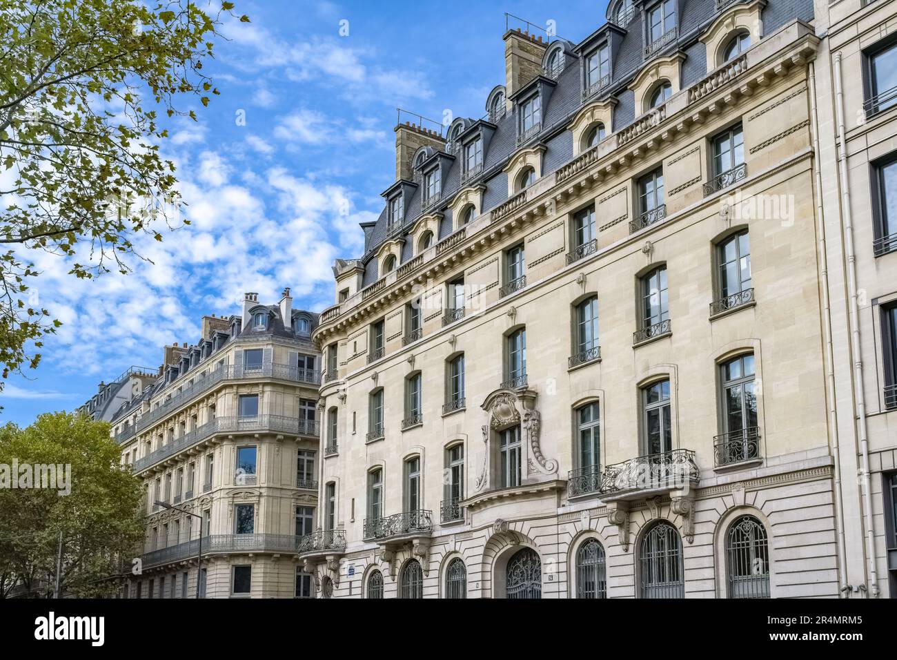Paris, beau bâtiment, ancienne façade boulevard Hausmann Banque D'Images
