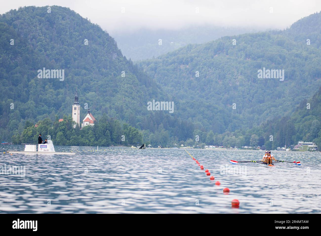 Bled, Slovénie. 25th mai 2023. BLED, SLOVÉNIE - MAI 25: Roos de Jong avec  Laila Youssifou des pays-Bas pendant les Championnats d'Europe d'aviron  2023 au Lac Bled sur 25 mai 2023 à