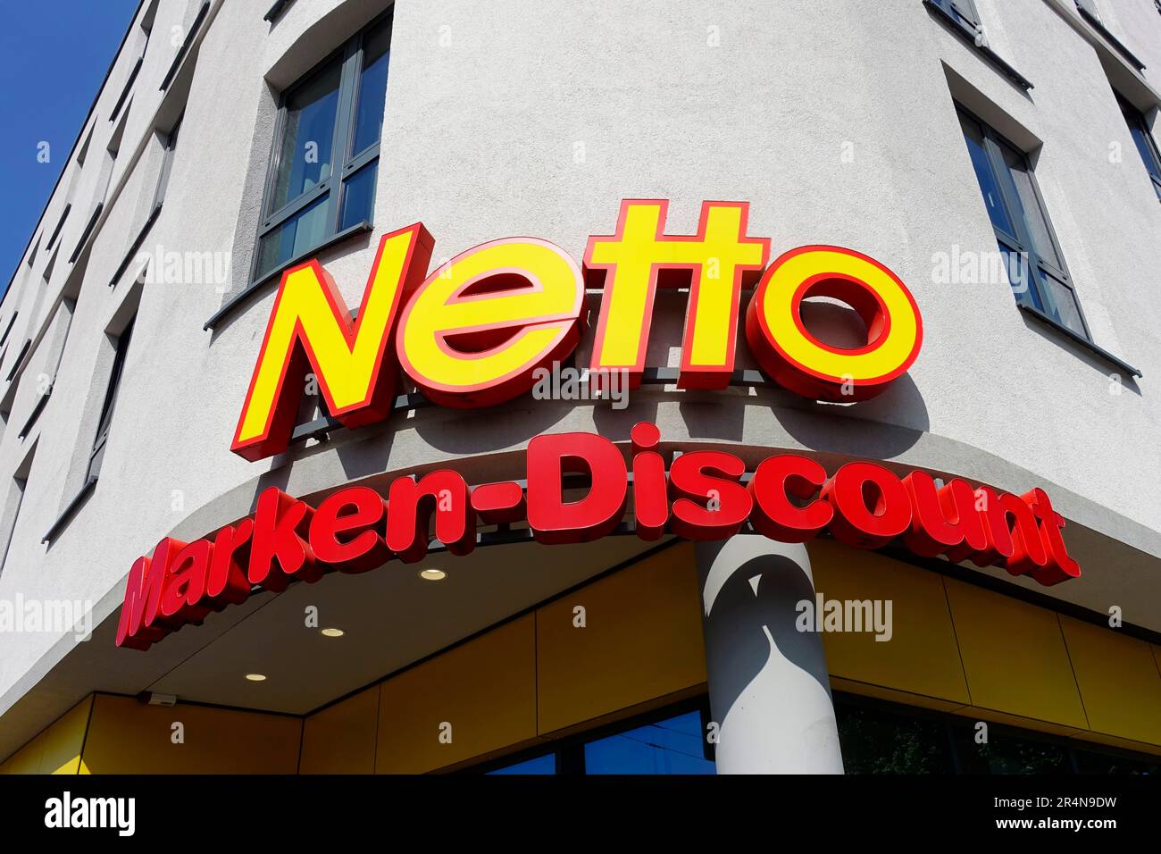 Supermarché Netto Discounter à Berlin, Allemagne Banque D'Images