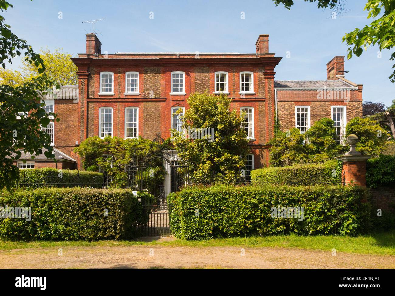 Ormeley Lodge est une maison géorgienne datant du début du 18th siècle située dans 6 hectares au bord de Ham Common près de Richmond Park à Ham, Londres. (134) Banque D'Images