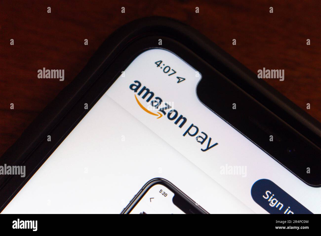 Logo Amazon Pay affiché sur son site Web sur un écran d'iPhone. Amazon Pay est un service de paiement en ligne détenu par Amazon pour divers sites d'achat associés. Banque D'Images