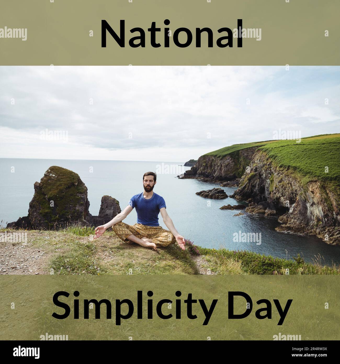 Composition du texte national de jour de simplicité sur l'homme caucasien pratiquant le yoga par mer Banque D'Images