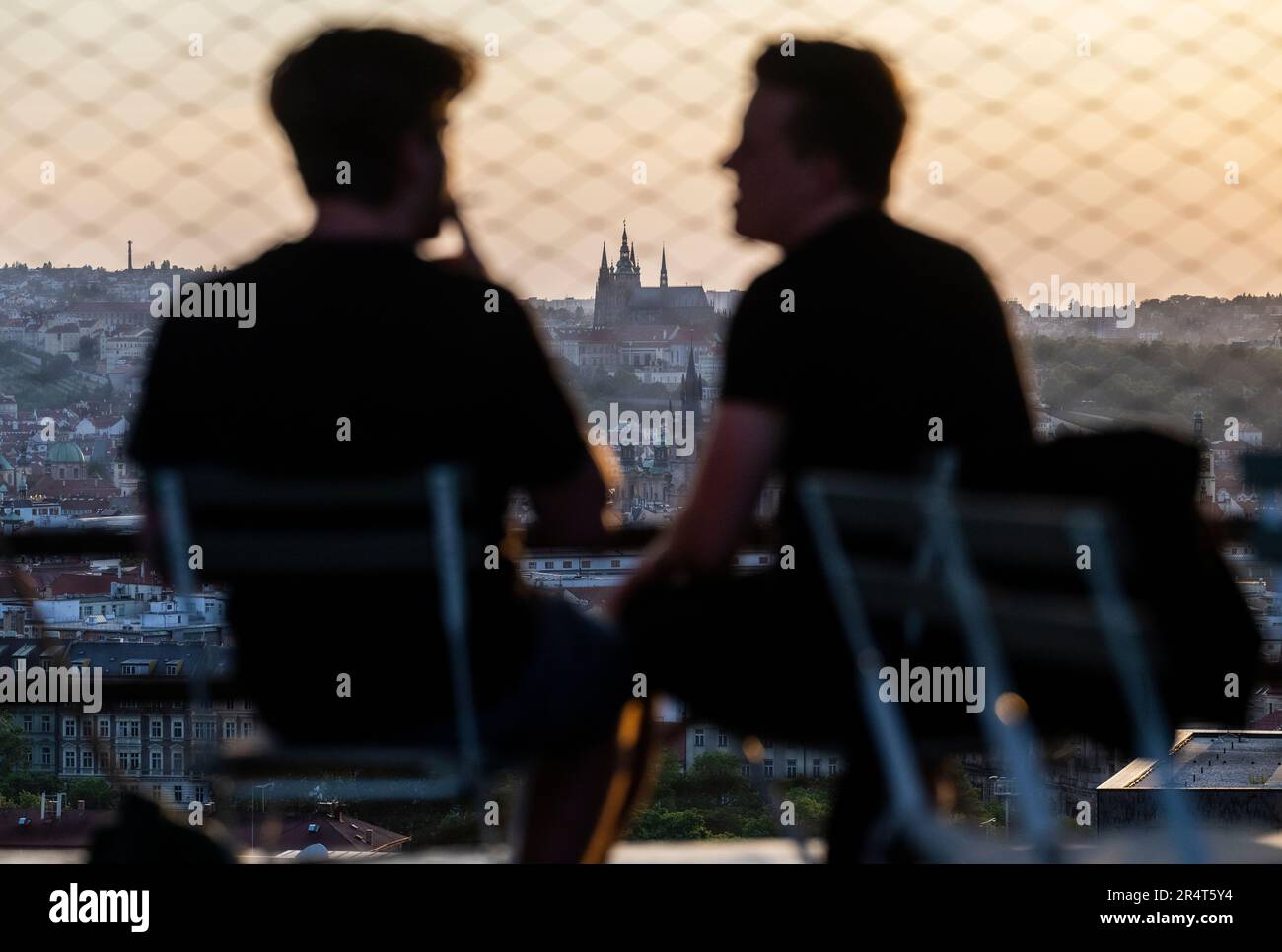 Prague, République tchèque. 29th mai 2023. Vue en soirée sur le château de Prague depuis la Maison de la joie à Prague, République tchèque, 29 mai 2023. Credit: Michaela Rihova/CTK photo/Alay Live News Banque D'Images