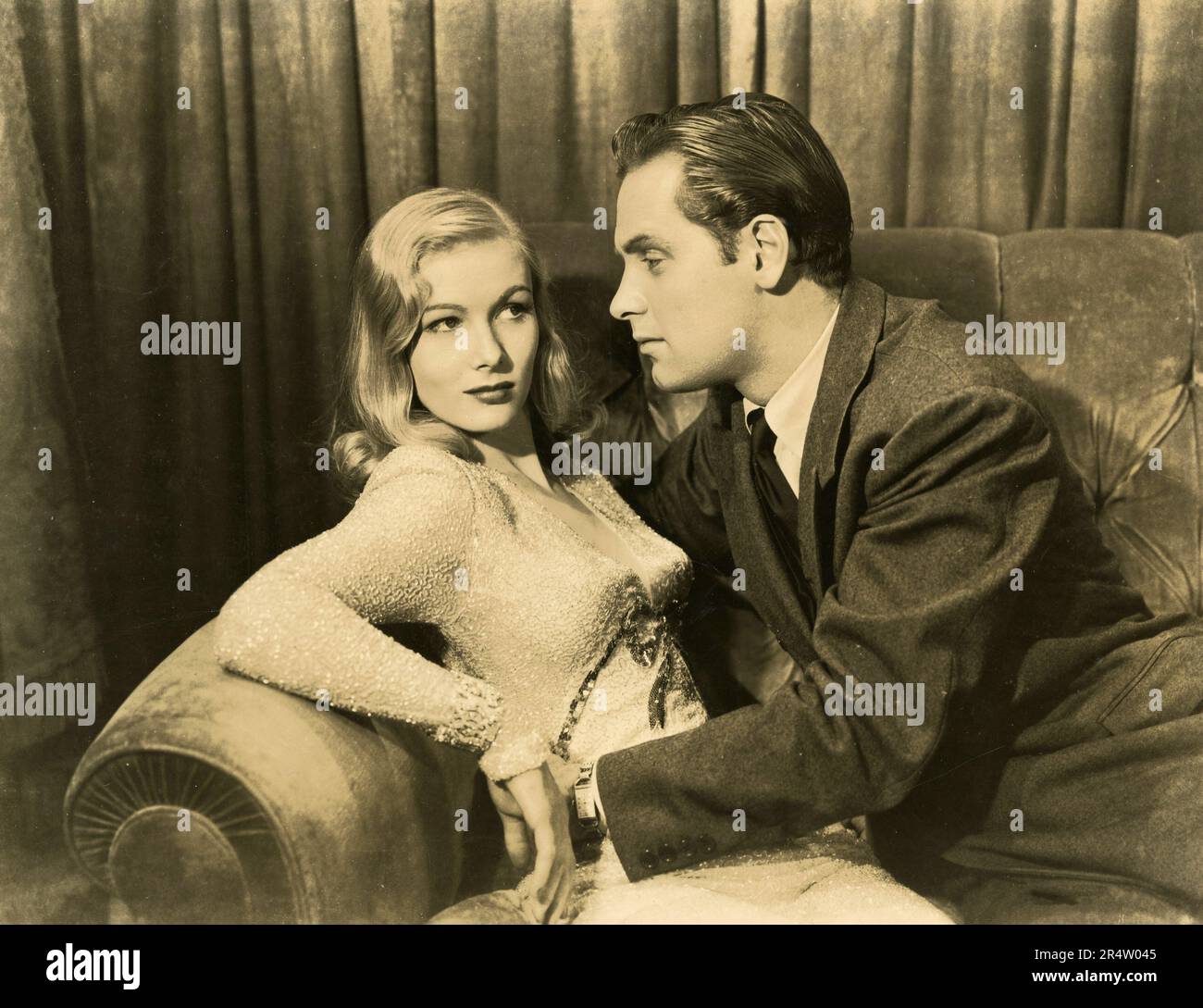 L'actrice américaine Veronica Lake et l'acteur William Holden dans le film I Wanted Wings, USA 1941 Banque D'Images