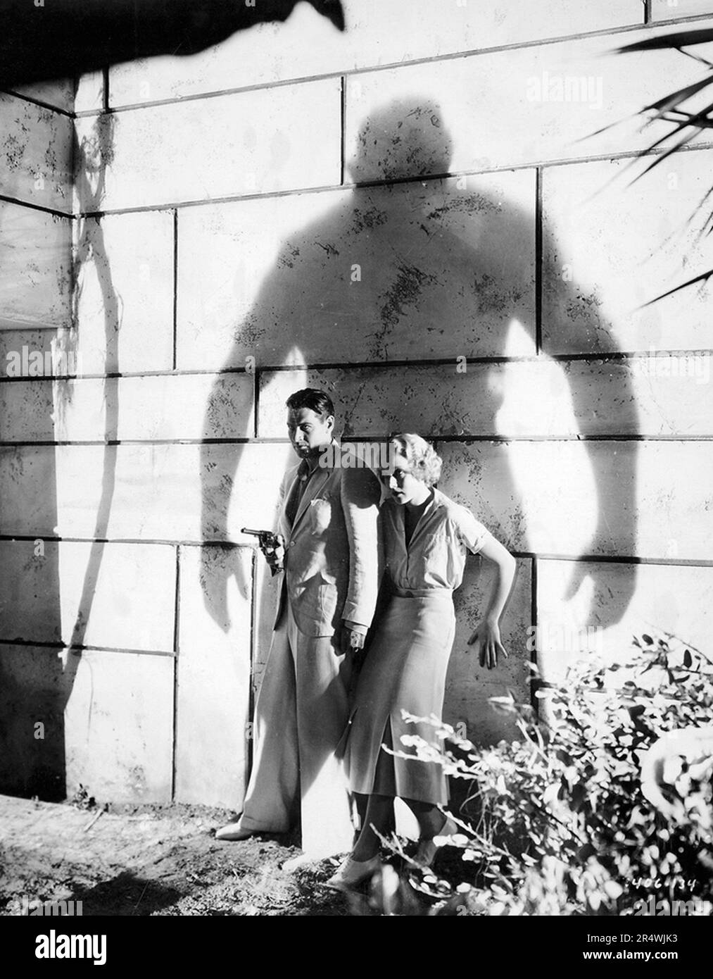 Island of Lost Souls est un américain de science-fiction 1932 horror film avec Charles Laughton, Richard Arlen, Leila Hyams et Bela Lugosi. Le film a été la première adaptation cinématographique de H. G. Wells' roman l'Île du Docteur Moreau, publié en 1896. À la fois livre et film sont sur un scientifique qui est secrètement des expériences chirurgicales sur les animaux sur une île isolée. Banque D'Images
