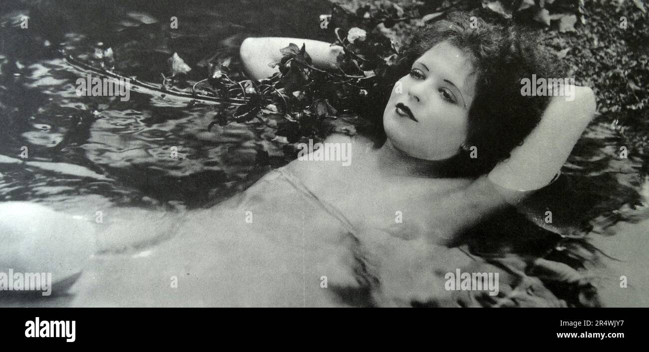Clara Bow dans 'Hula', un film muet de 1927. Banque D'Images
