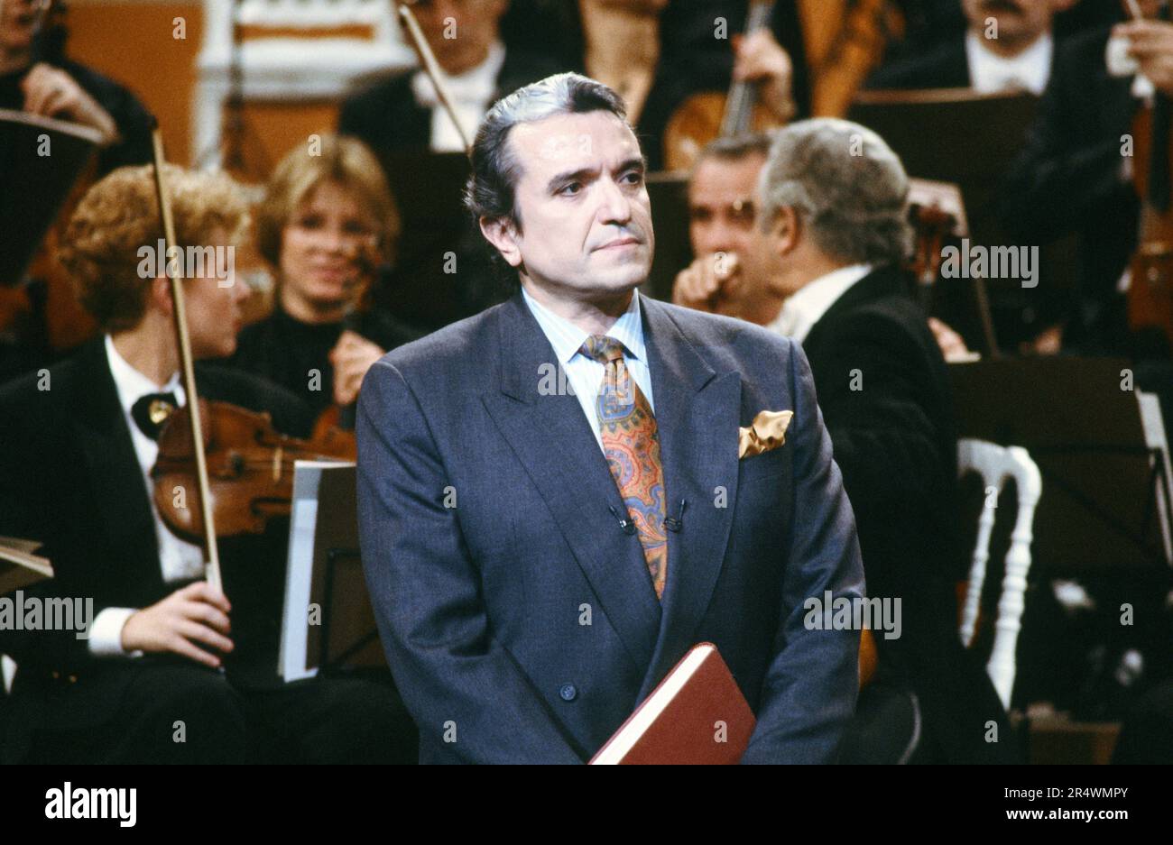 Le chanteur d'opéra italien Raimondi Ruggero, lors du programme de télévision "le Grand Echiquier", en 1989. Banque D'Images