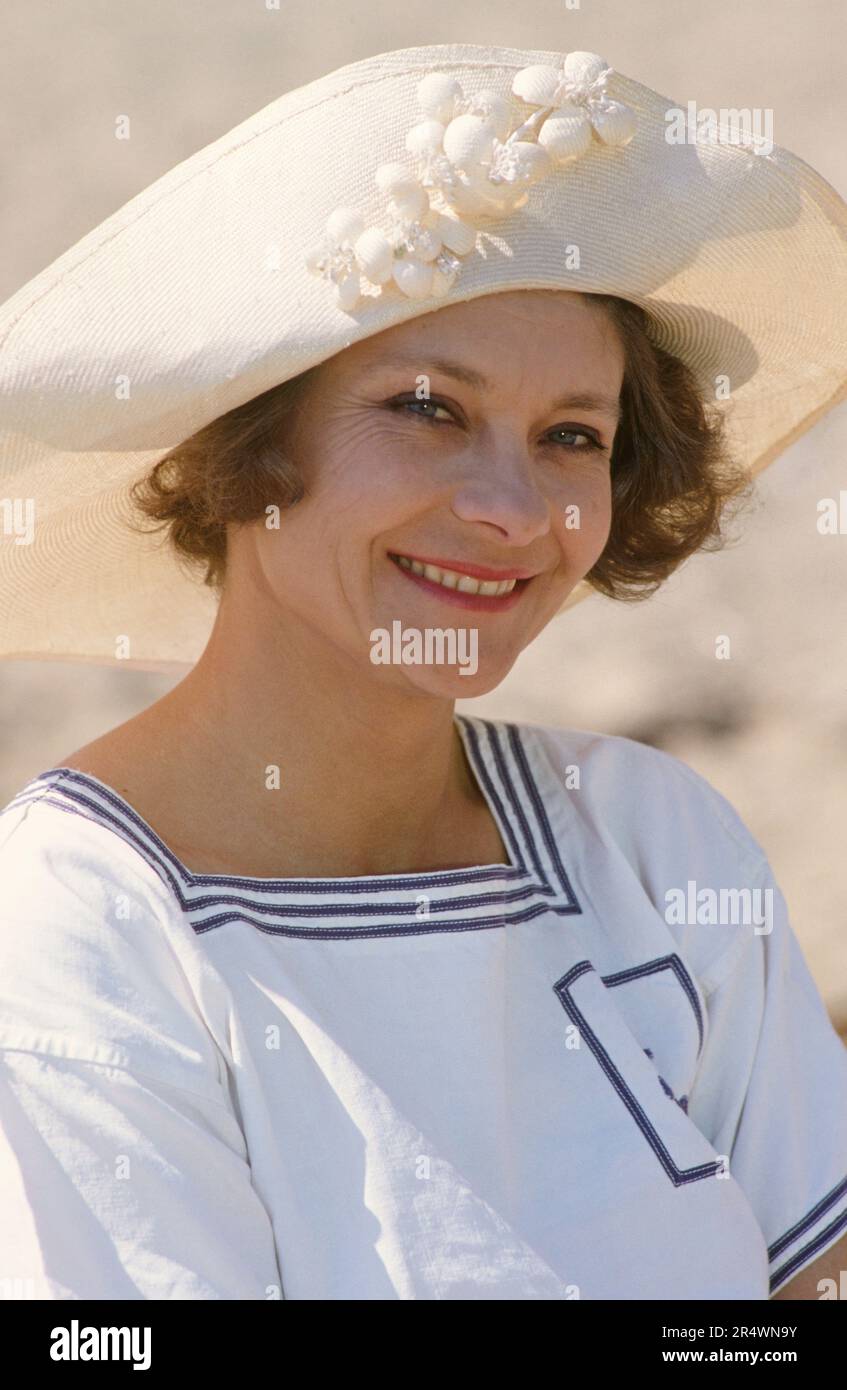 Colette TV series (1985) France Directeur: Gérard Poitou-Weber Macha Méril tournage image Banque D'Images