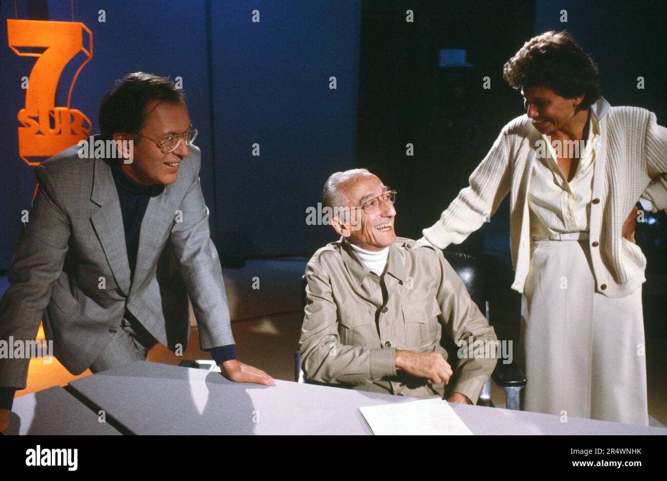 l'explorateur océanographique français Jacques-Yves Cousteau, invité à l'émission de télévision '7 sur 7', présenté alternativement par Jean Lanzi et Anne Sinclair. 10 septembre 1984 Banque D'Images