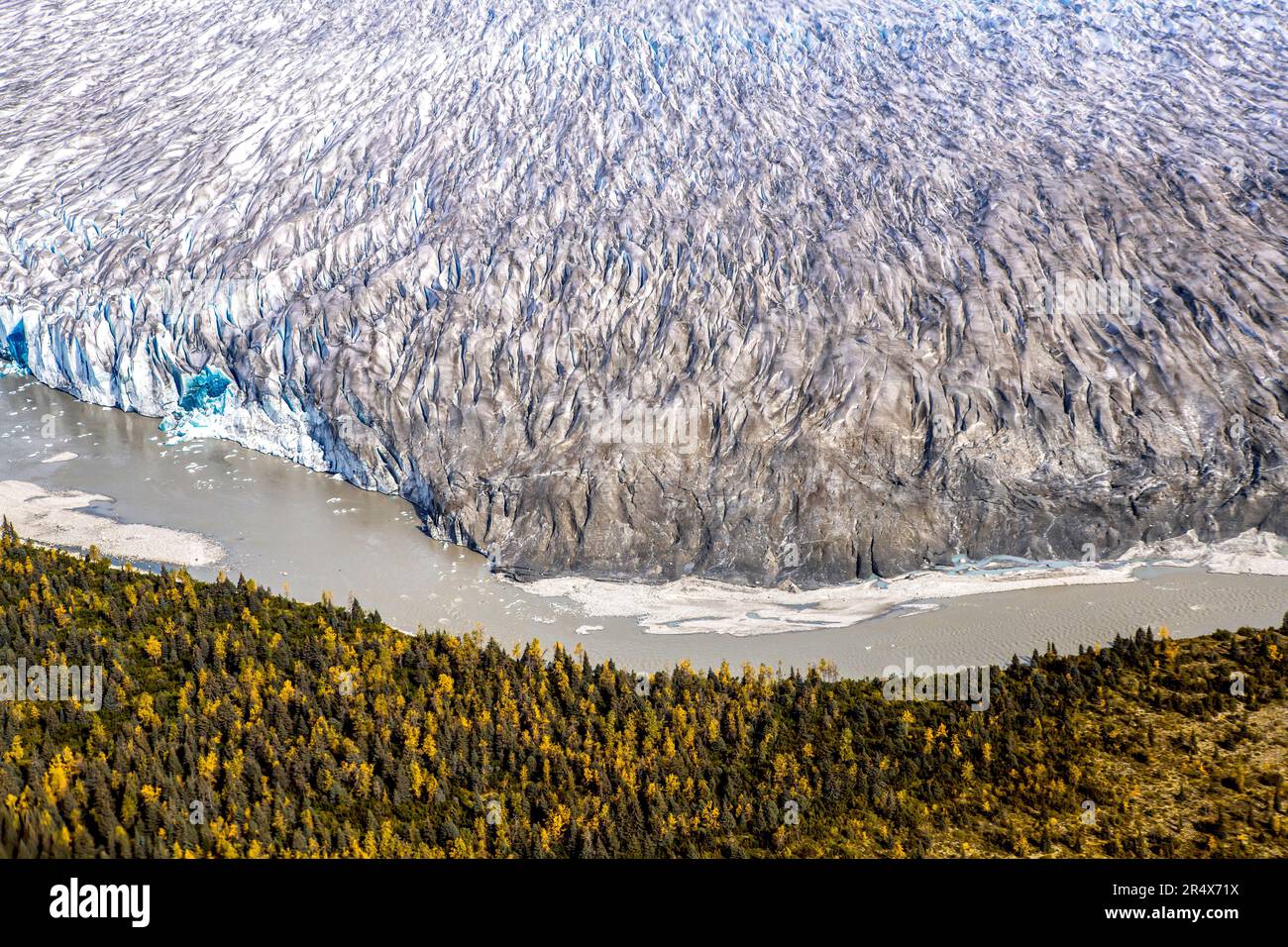 Une vue aérienne des glaciers de Taku Inlet en Alaska. Banque D'Images