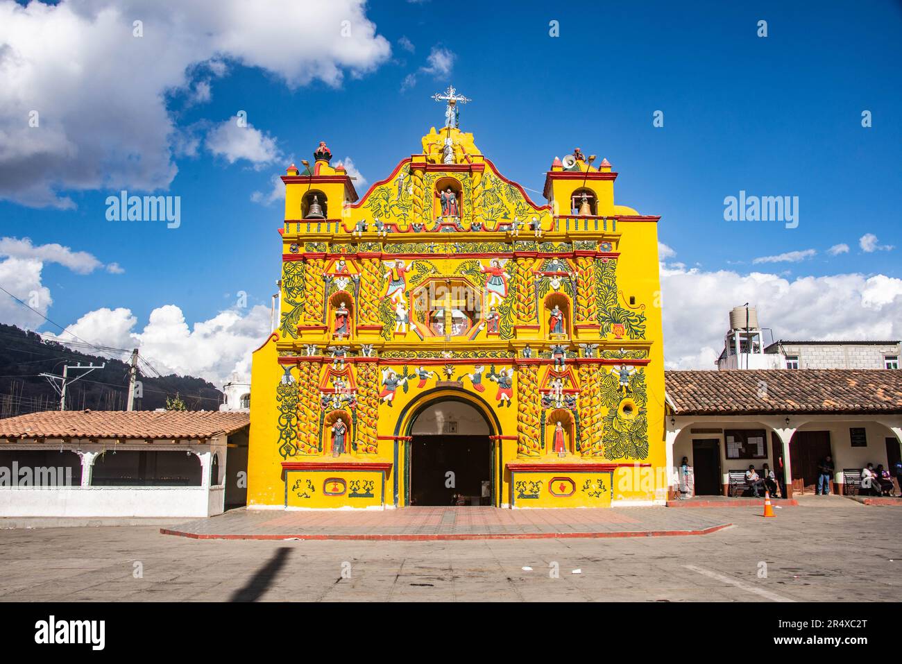 L'église colorée de San Andrés Xecul, Totonicapán, Guatemala Banque D'Images