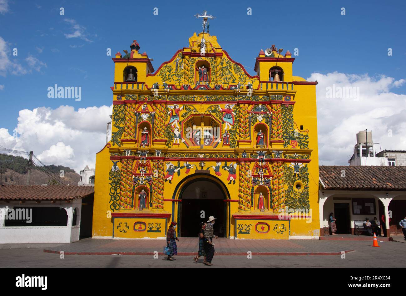L'église colorée de San Andrés Xecul, Totonicapán, Guatemala Banque D'Images